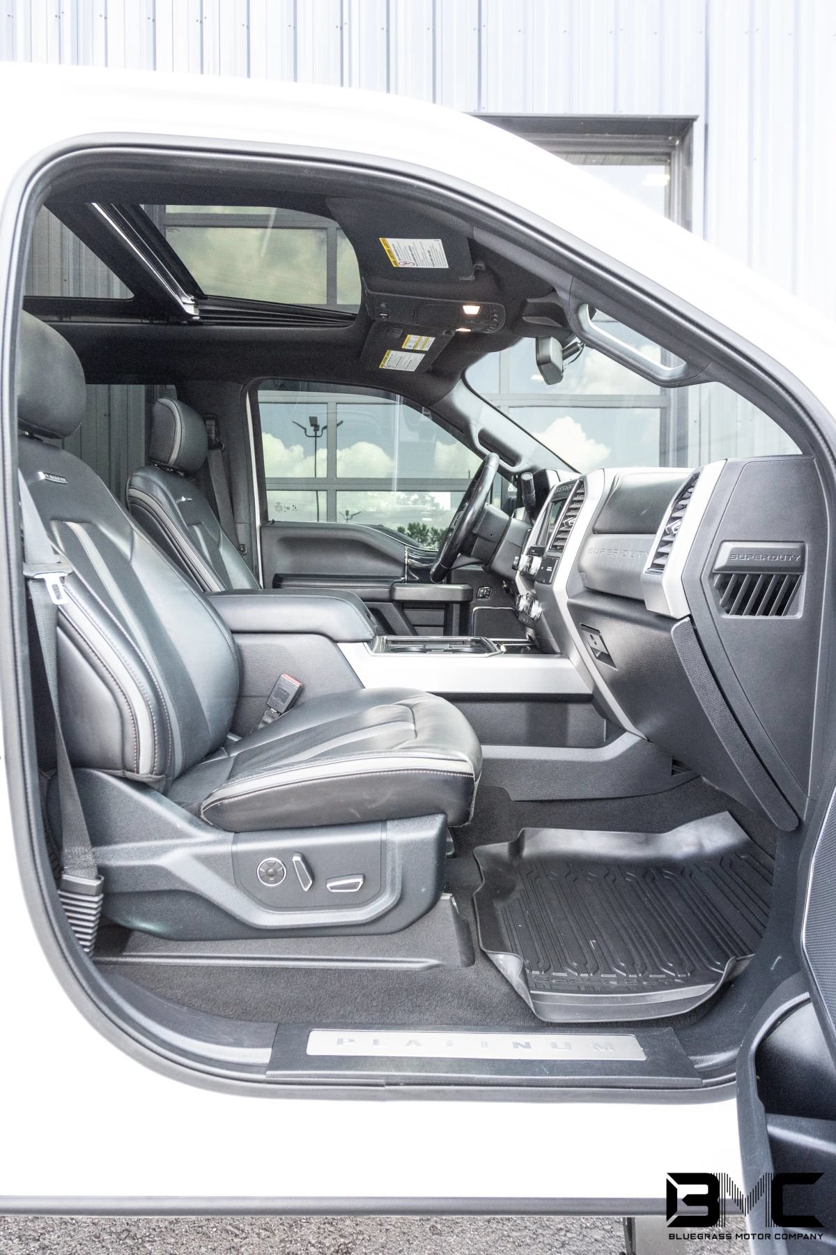 Used 2021 Ford F350 Platinum AWD/4WD image 18