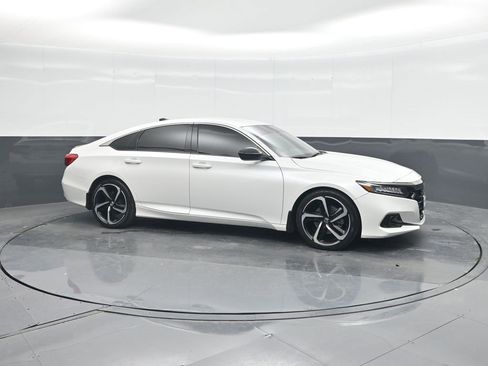 Used 2021 Honda Accord Sport image 11