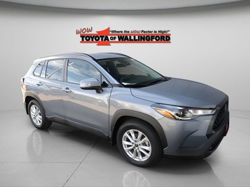 Certified 2022 Toyota Corolla Cross LE AWD/4WD image 14