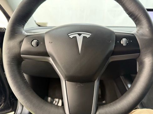 Used 2022 Tesla Model 3 image 33