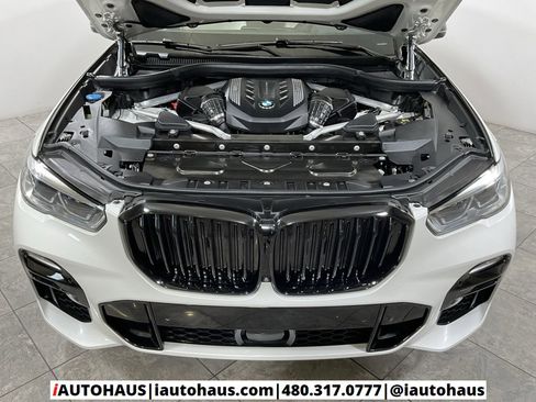 Used 2021 BMW X5 M50i w/ Executive Package image 9
