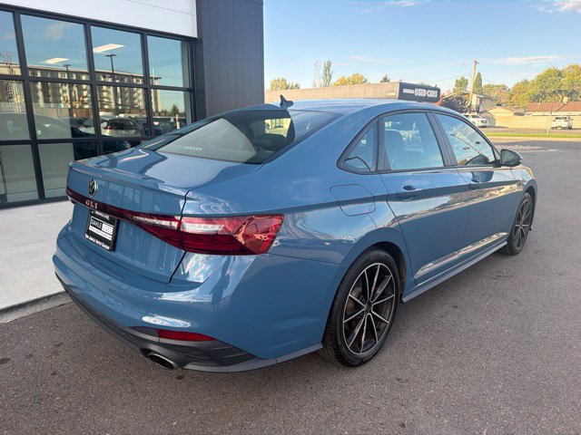 Used 2025 Volkswagen Jetta GLI Autobahn FWD image 8