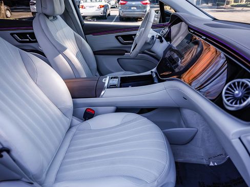 Certified 2023 Mercedes-Benz EQS 580 4MATIC SUV image 17