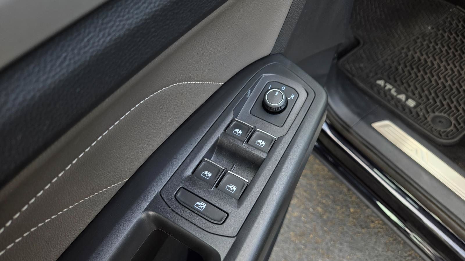 Certified 2022 Volkswagen Atlas SEL AWD/4WD image 20
