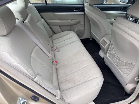Used 2010 Subaru Legacy 3.6R Premium image 18