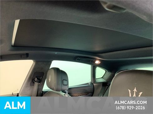 Used 2021 Maserati Levante S GranLusso image 18