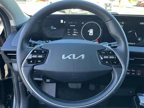Used 2022 Kia EV6 Wind image 9