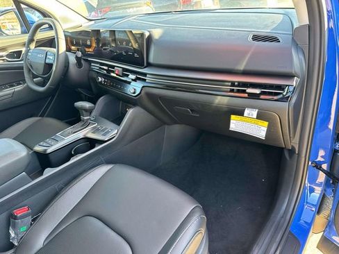 New 2026 Kia Sportage EX w/ EX Panorama Roof Package FWD image 17