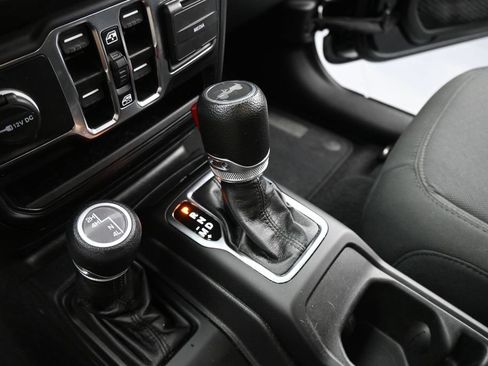 Used 2023 Jeep Wrangler Unlimited Sport AWD/4WD image 14