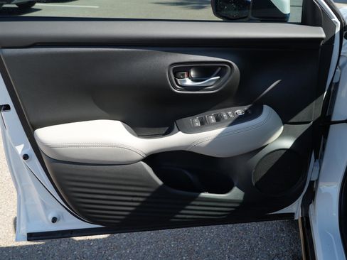 Used 2026 Honda HR-V EX-L image 12