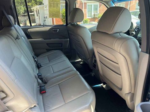 Used 2011 Honda Pilot Touring image 14