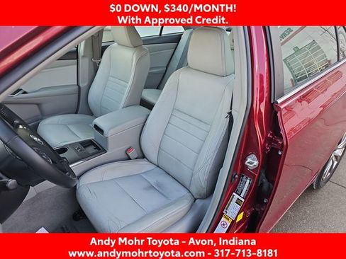 Used 2017 Toyota Camry XLE image 10