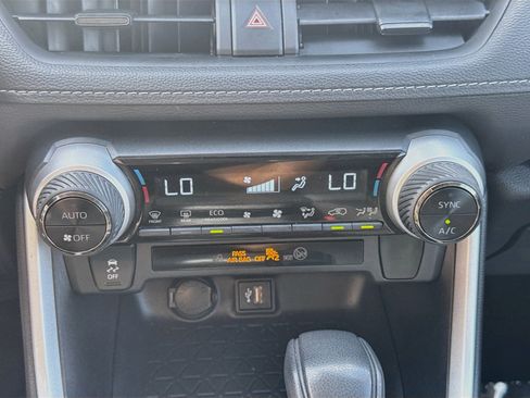 Used 2023 Toyota RAV4 XLE w/ Convenience Package AWD/4WD image 12