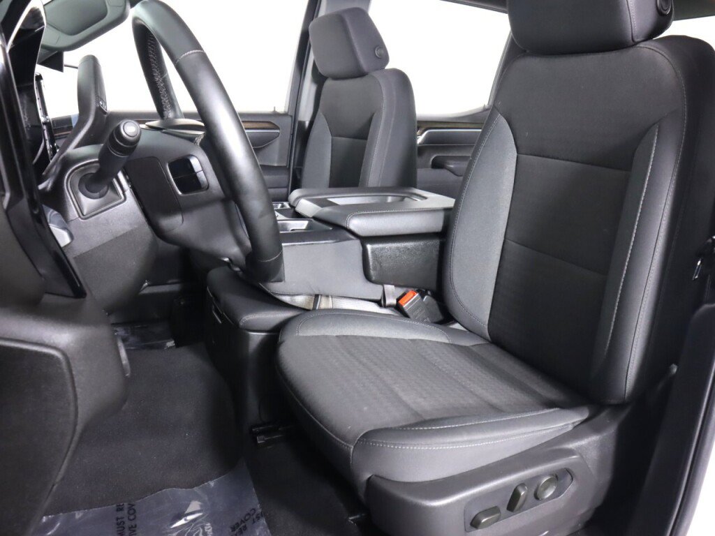 Used 2026 Chevrolet Silverado 1500 RST AWD/4WD image 32