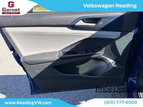 Used 2024 Volkswagen Taos SE AWD/4WD image 11