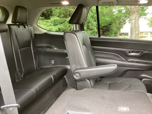 Certified 2024 Toyota Grand Highlander AWD image 4