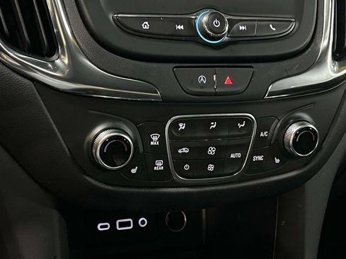 Used 2024 Chevrolet Equinox LT w/ LPO, Floor Liner Package FWD image 19