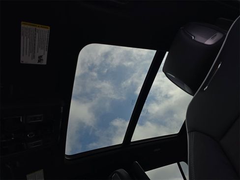 New 2026 GMC Yukon XL AT4 Ultimate w/ LPO, Floor Liner Package image 30