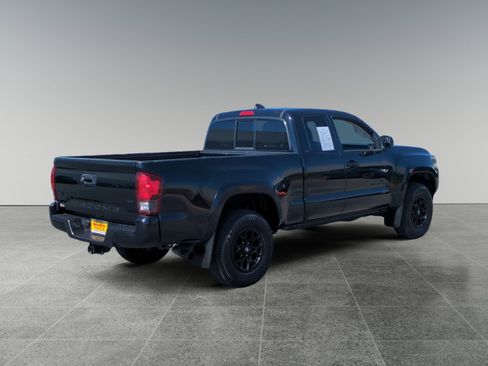 Used 2022 Toyota Tacoma image 5