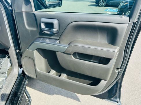 Used 2018 Chevrolet Silverado 1500 LT w/ All Star Edition image 27