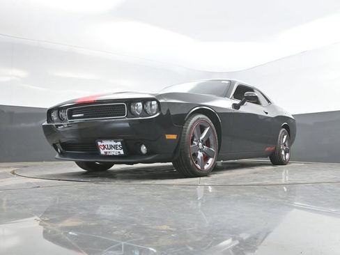 Used 2013 Dodge Challenger SXT RWD image 44