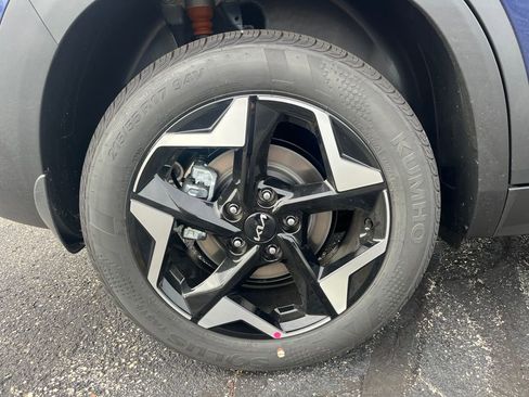 New 2026 Kia Seltos EX image 12