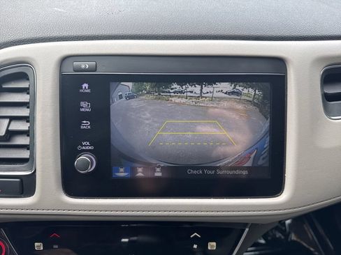 Used 2019 Honda HR-V EX-L image 18