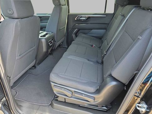 New 2026 Chevrolet Suburban LS RWD image 13