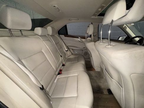 Used 2014 Mercedes-Benz E 350 4MATIC Sedan image 8