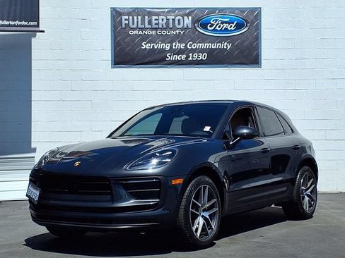 Used 2023 Porsche Macan AWD/4WD image 1
