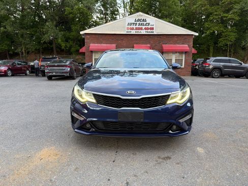 Used 2019 Kia Optima S w/ S Panoramic Sunroof Package FWD image 2