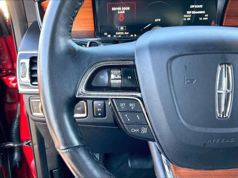 Used 2019 Lincoln Navigator Reserve AWD/4WD image 17
