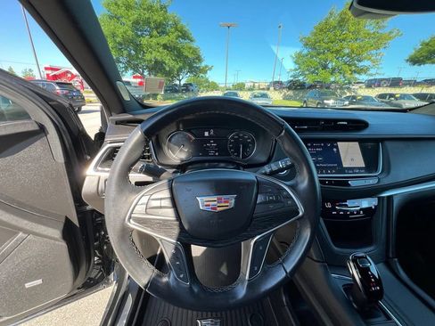 Used 2020 Cadillac XT5 Premium Luxury w/ LPO, Floor Liner Package AWD/4WD image 43