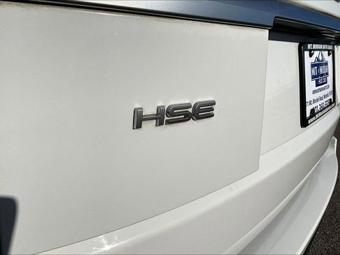 Used 2018 Land Rover Range Rover HSE image 24