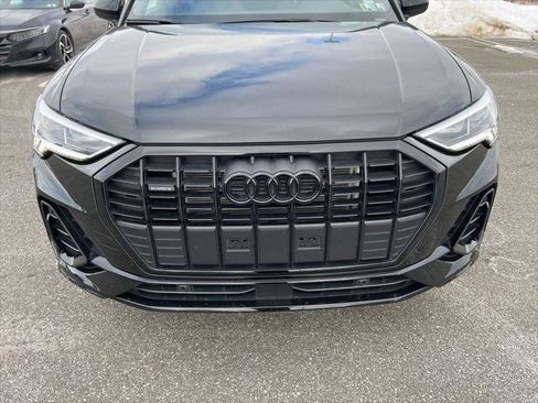 Certified 2025 Audi Q3 2.0T Premium w/ Convenience Package image 2