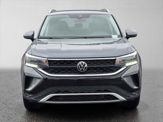 Used 2024 Volkswagen Taos SE AWD/4WD image 8
