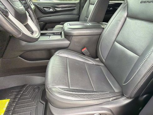 Used 2021 GMC Yukon Denali w/ Denali Premium Package image 13