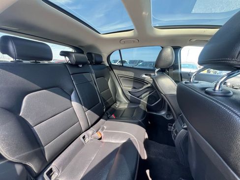 Used 2015 Mercedes-Benz GLA 250 image 11