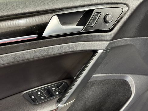 Used 2016 Volkswagen GTI SE w/ Driver Assistance Package image 14