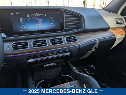 Used 2025 Mercedes-Benz GLE 450 4MATIC image 29