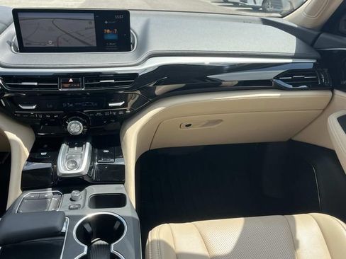 Used 2023 Acura MDX SH-AWD w/ Technology Package image 14