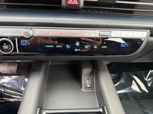 Used 2024 Hyundai Ioniq 6 SE RWD image 20
