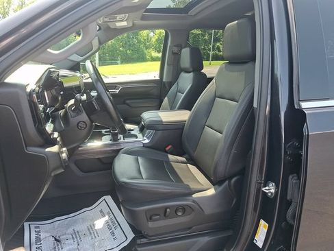 Used 2023 Chevrolet Silverado 1500 LTZ w/ LTZ Premium Package AWD/4WD image 13