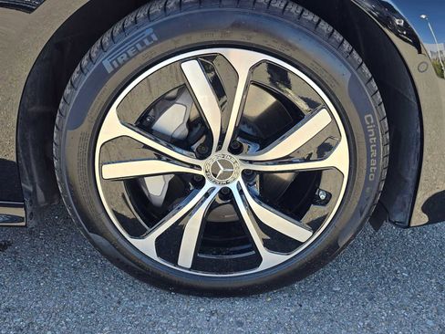 Used 2025 Mercedes-Benz CLE 300 4MATIC Cabriolet image 9