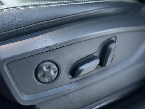 Used 2023 Audi Q5 2.0T Premium w/ Convenience Package image 17