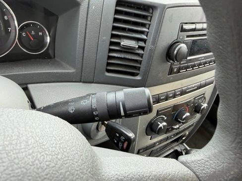 Used 2007 Jeep Grand Cherokee Laredo AWD/4WD image 23