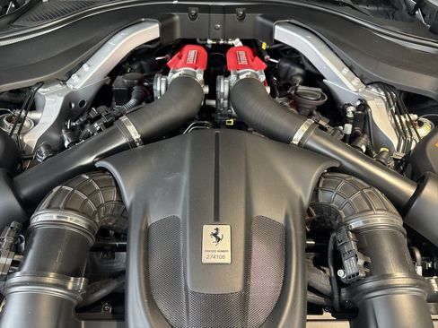 Used 2022 Ferrari Roma RWD image 17