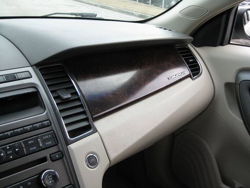 Used 2011 Ford Taurus SEL w/ 201A Rapid Spec Order Code image 20