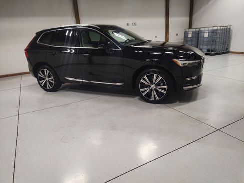Used 2022 Volvo XC60 B6 Inscription w/ Advanced Package AWD/4WD image 2
