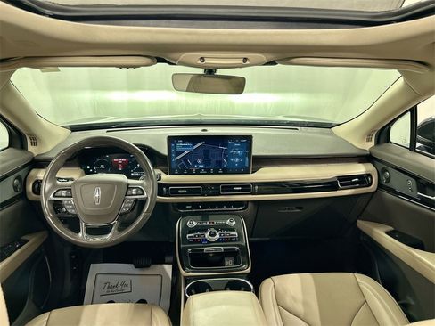 Used 2022 Lincoln Nautilus Reserve w/ Luxury Package image 19